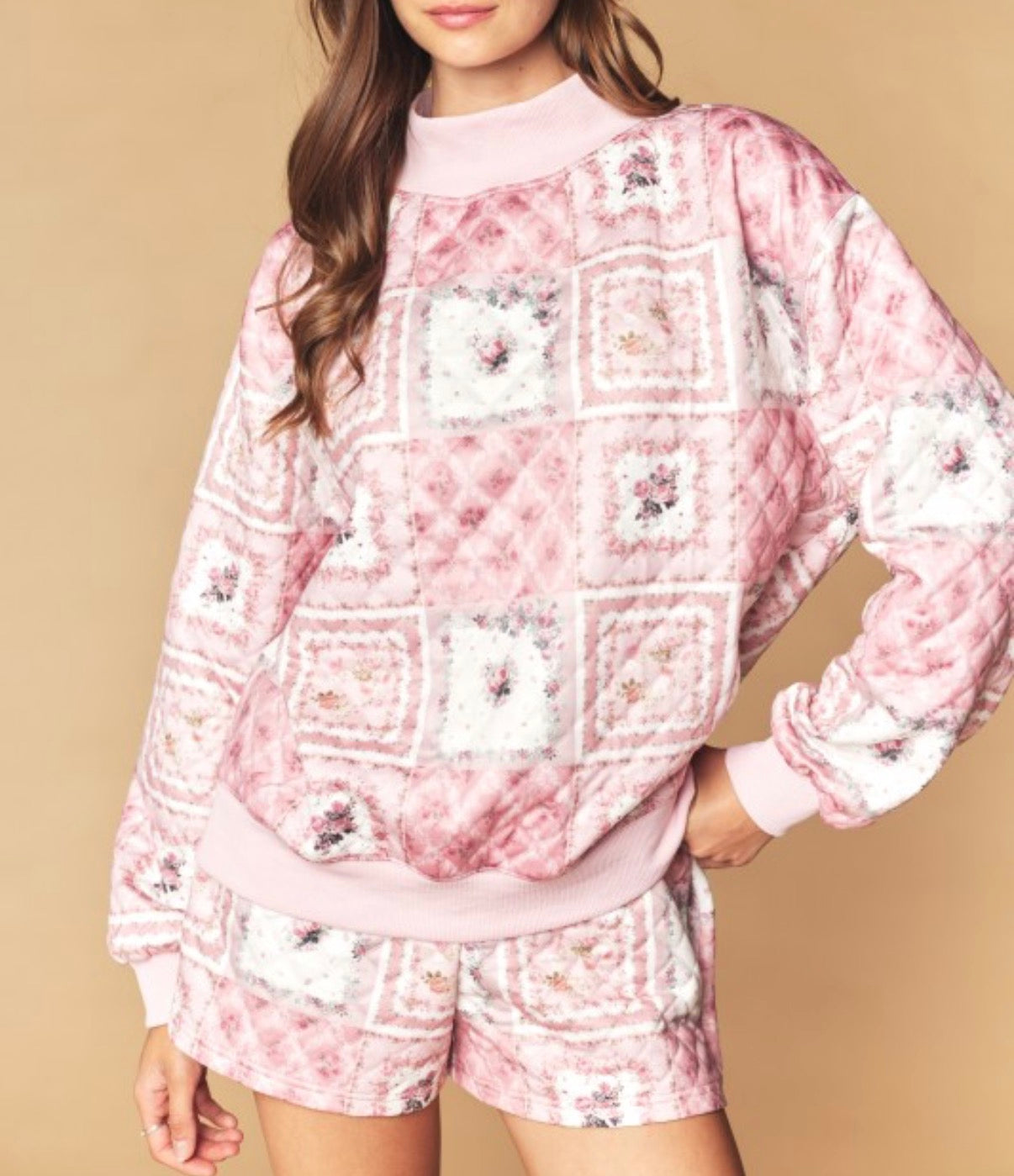 Roses and Tea Quilted Set